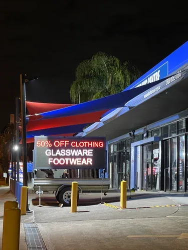 Double sided LED sign hire — two-way display